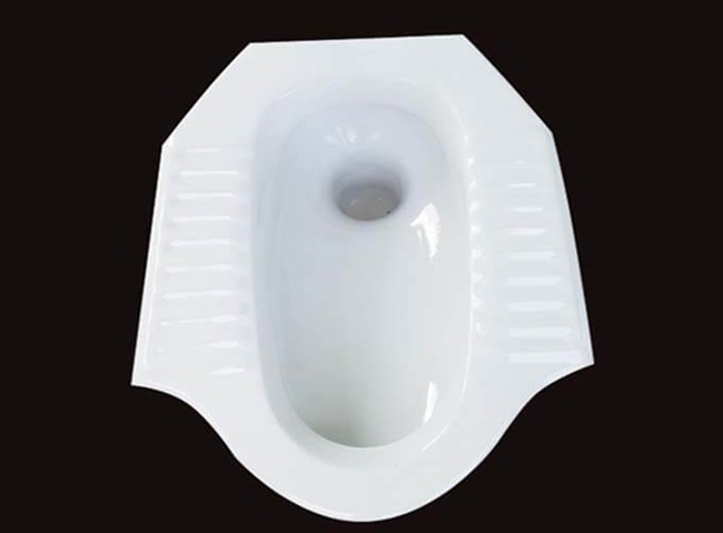 Những cách thông bồn cầu ngồi xổm an toàn
