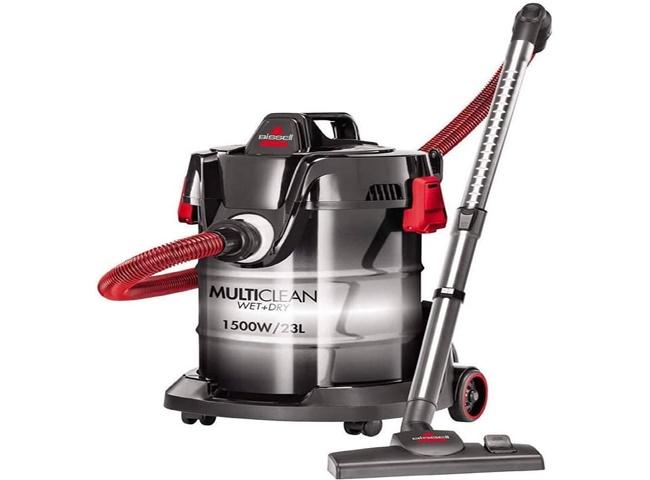Thông tắc bồn cầu ngồi xổm bằng máy hút bụi
